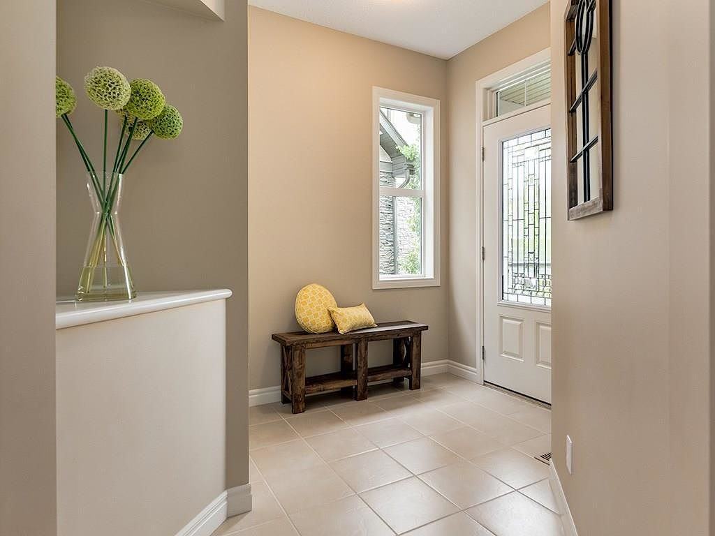 19 Mahogany Way Se - Photo 2 of 49