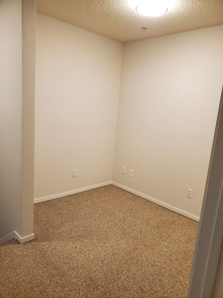 11150 - 11150 83 Avenue Northwest - Photo 6 of 16