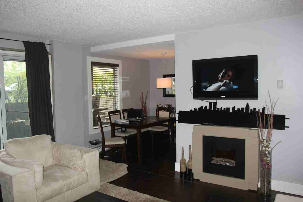 1719 11 Ave Sw - Photo 3 of 5