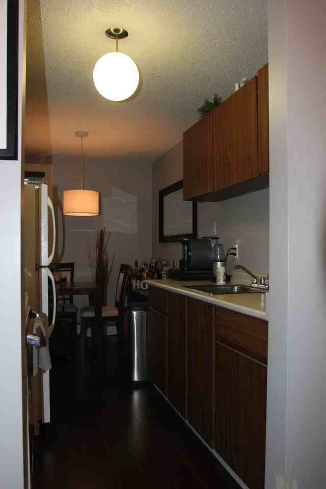 1719 11 Ave Sw - Photo 5 of 5