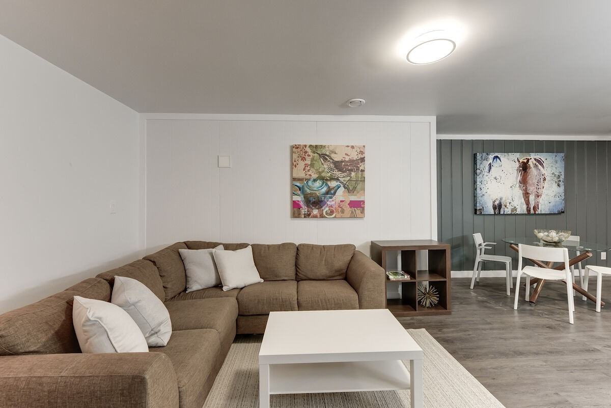 11828 135 St Nw - Photo 3 of 39