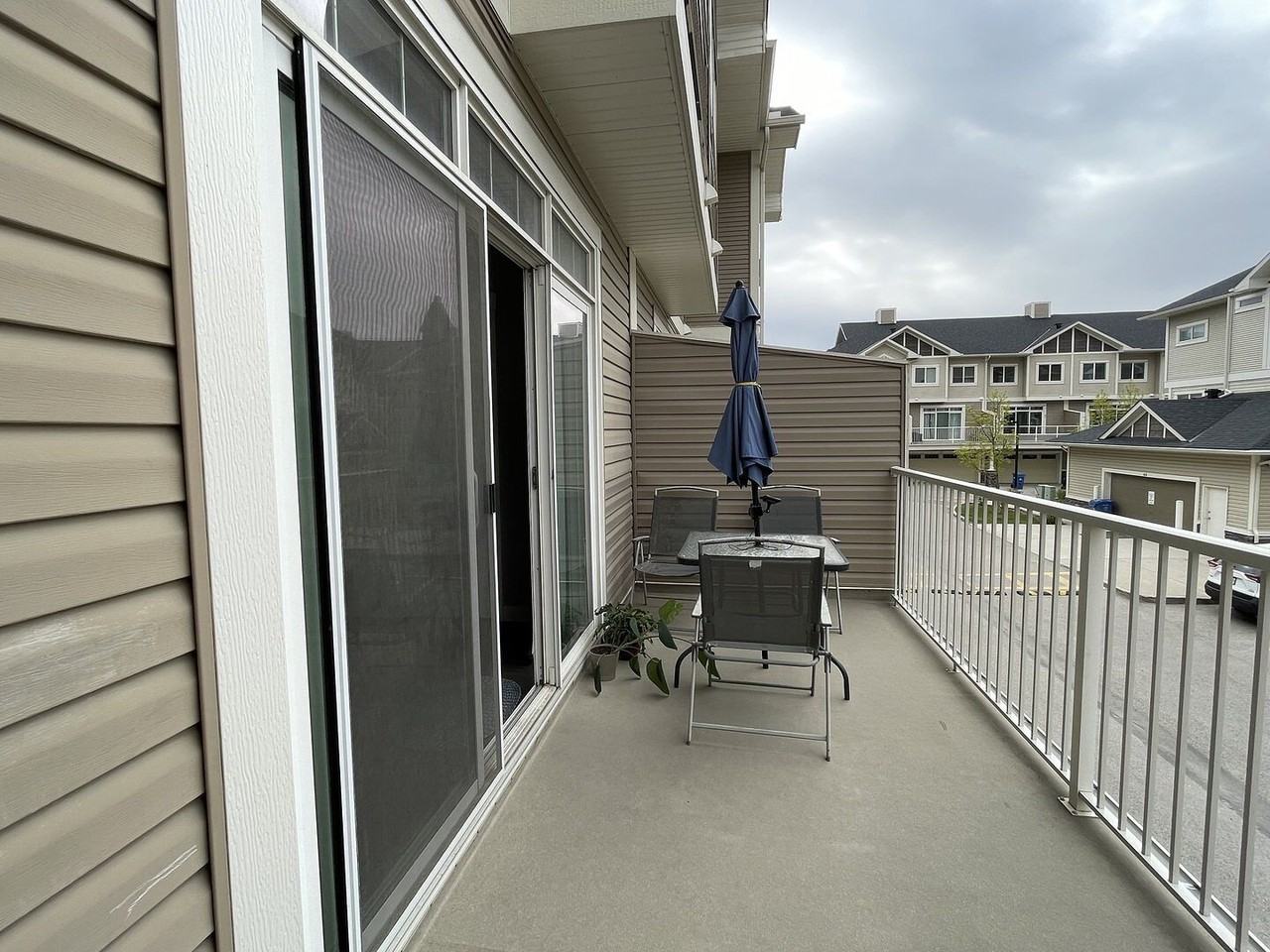 81 Skyview Ranch Gdns Ne - Photo 2 of 16
