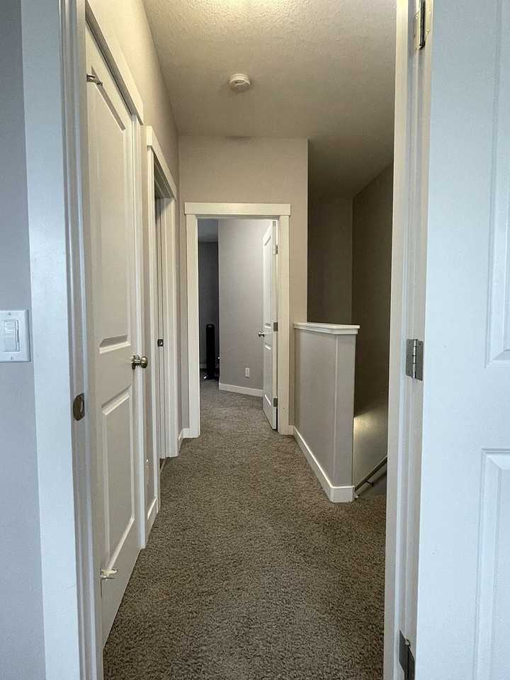 81 Skyview Ranch Gdns Ne - Photo 4 of 16