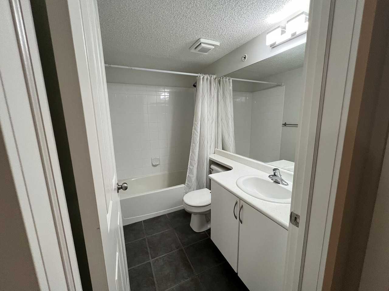2318 -2318 Eversyde Ave Sw - Photo 6 of 20