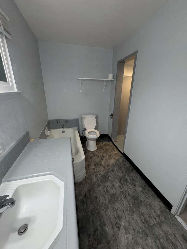 1438 W Clinton Ave #1438 - Photo 7 of 11