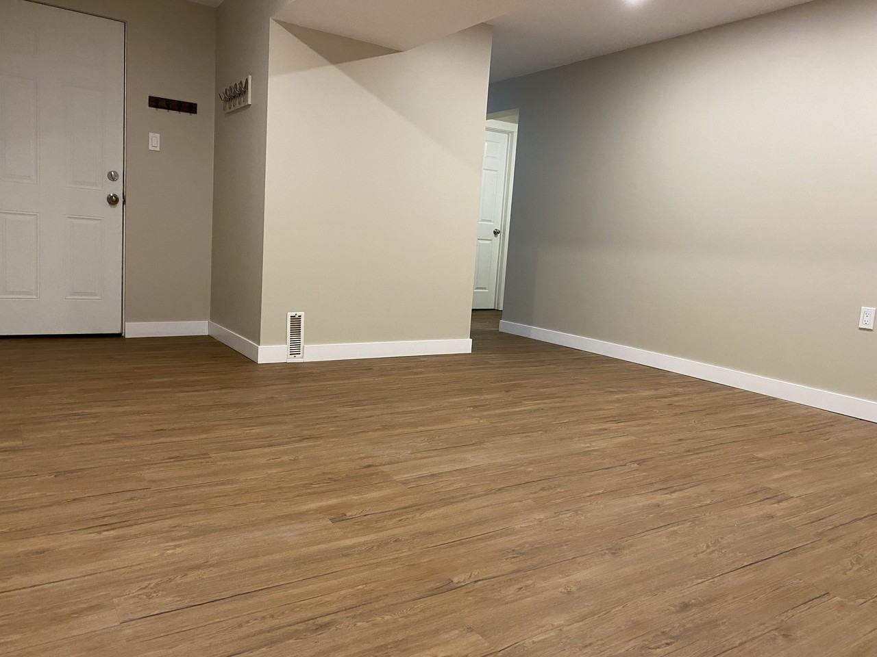 1212 26 Street Southeast - Photo 3 of 11