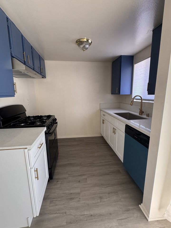 5075 Atlantic Avenue #202 - Photo 7 of 18