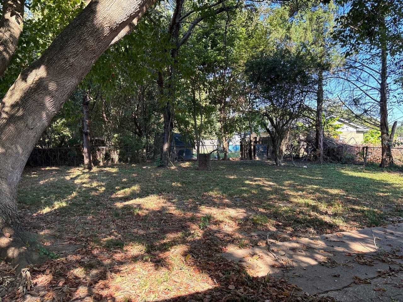 5259 Cedar Bluff Dr - Photo 4 of 16
