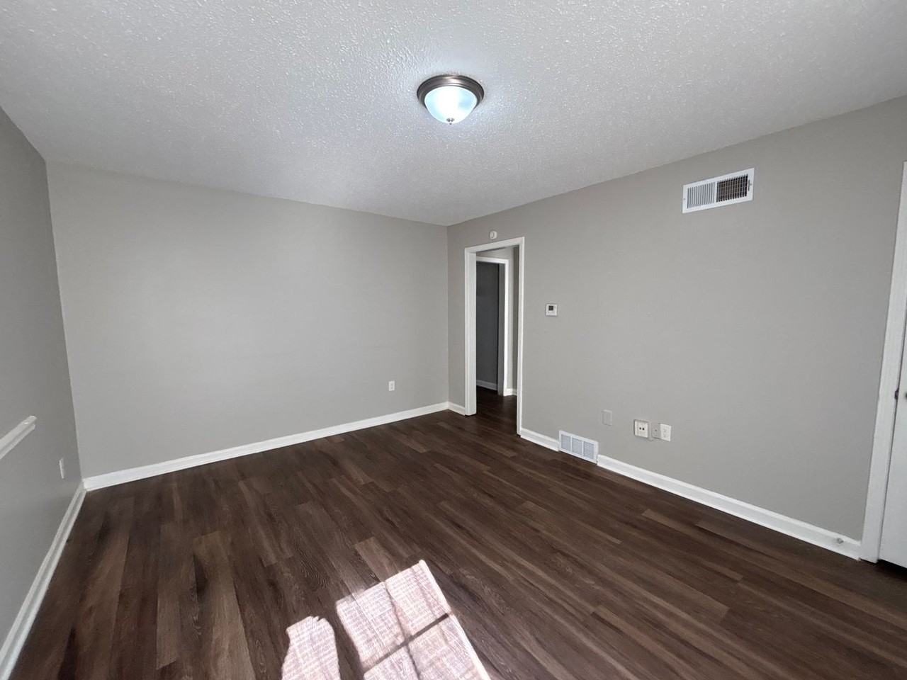 5259 Cedar Bluff Dr - Photo 5 of 16