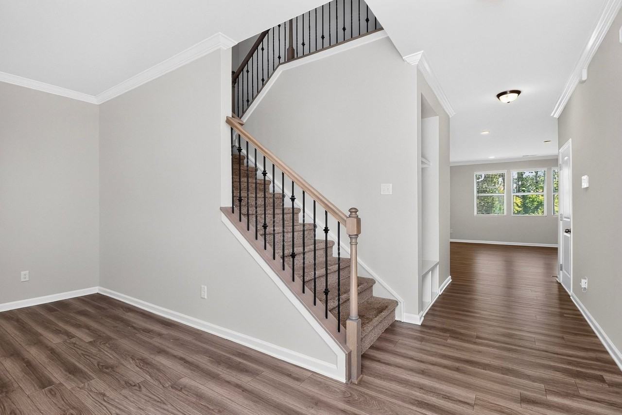 17401 Carolina Hickory Dr - Photo 4 of 24