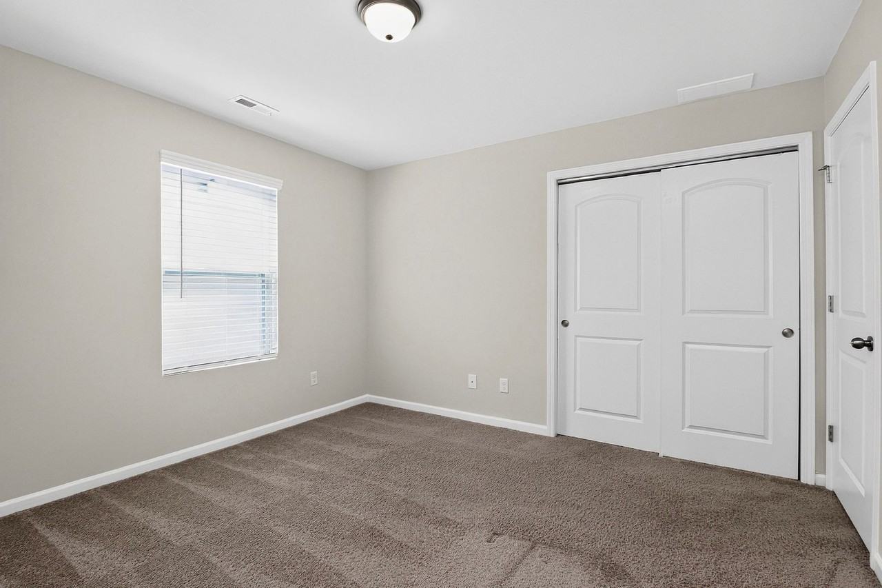17401 Carolina Hickory Dr - Photo 6 of 24