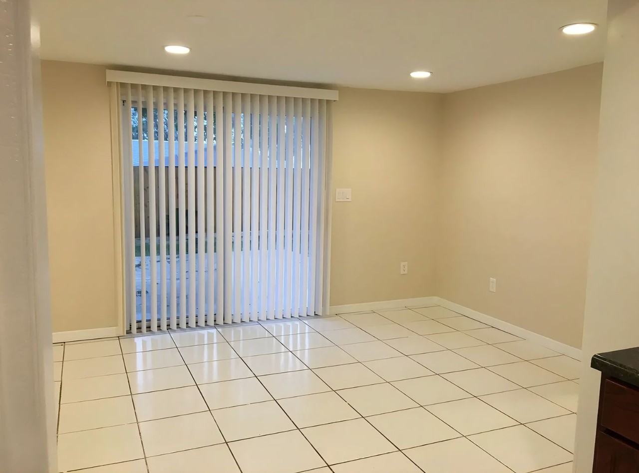 4851 Madison St - Photo 4 of 11