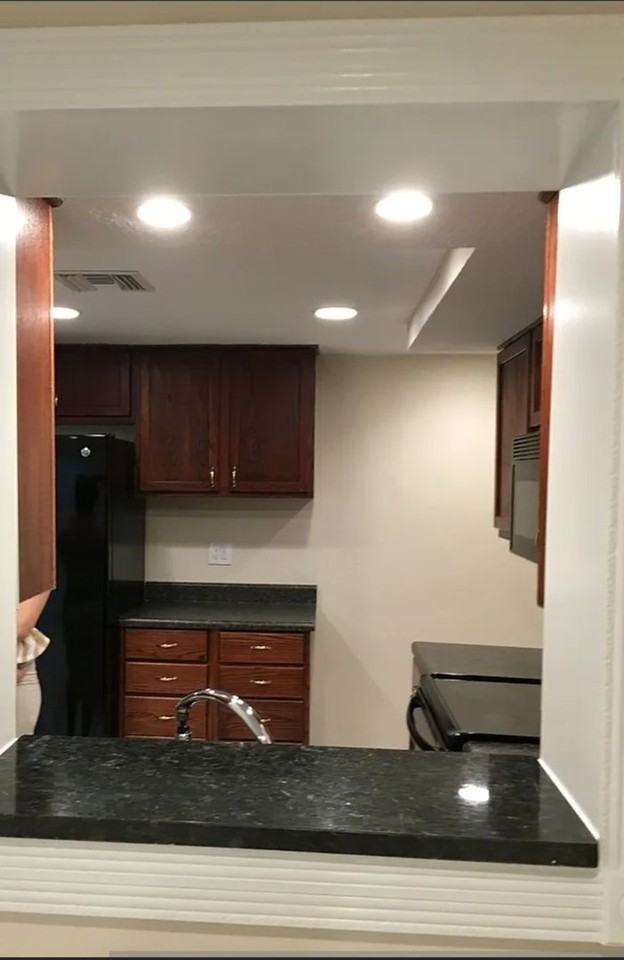 4851 Madison St - Photo 6 of 11