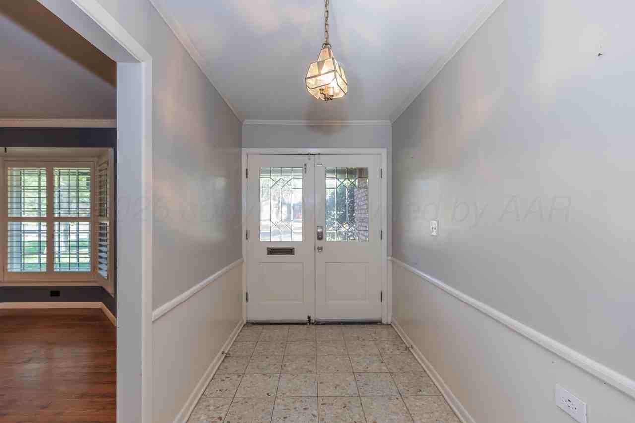 2319 Hancock St - Photo 5 of 46