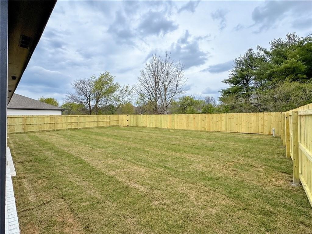 4378 W Glacier St - Photo 2 of 26