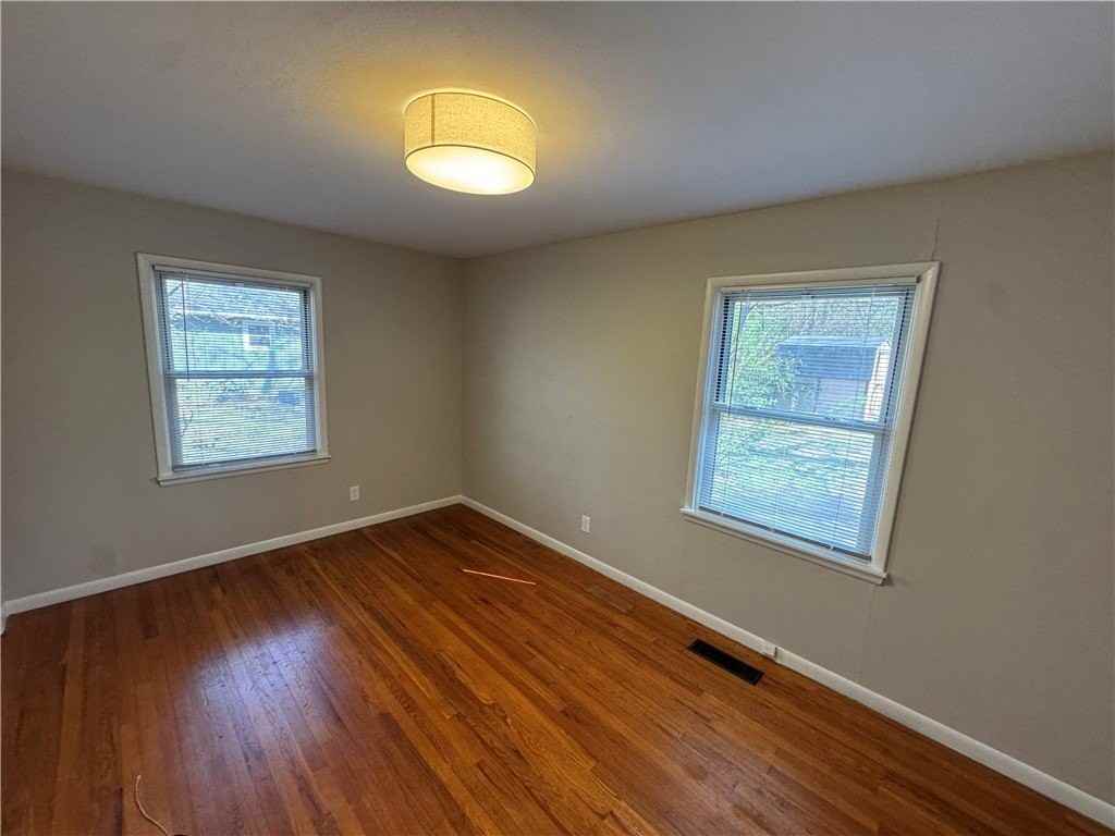 119 W Miller St - Photo 6 of 13