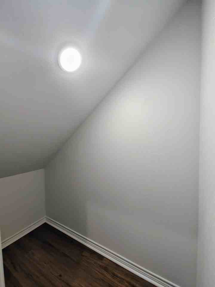 5670 Shadowbend Cir W - Photo 5 of 25