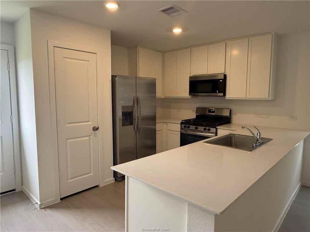 6090 Gunn Ridge Drive - Photo 2 of 12