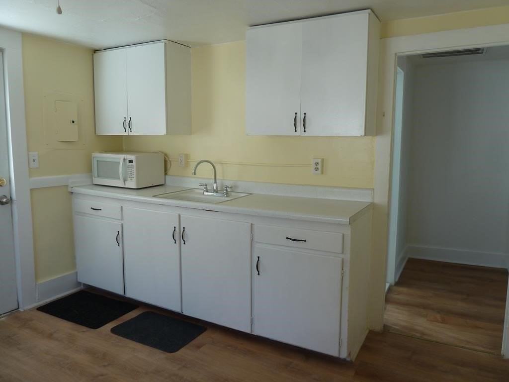 118 W 6th St #118 - Photo 6 of 14