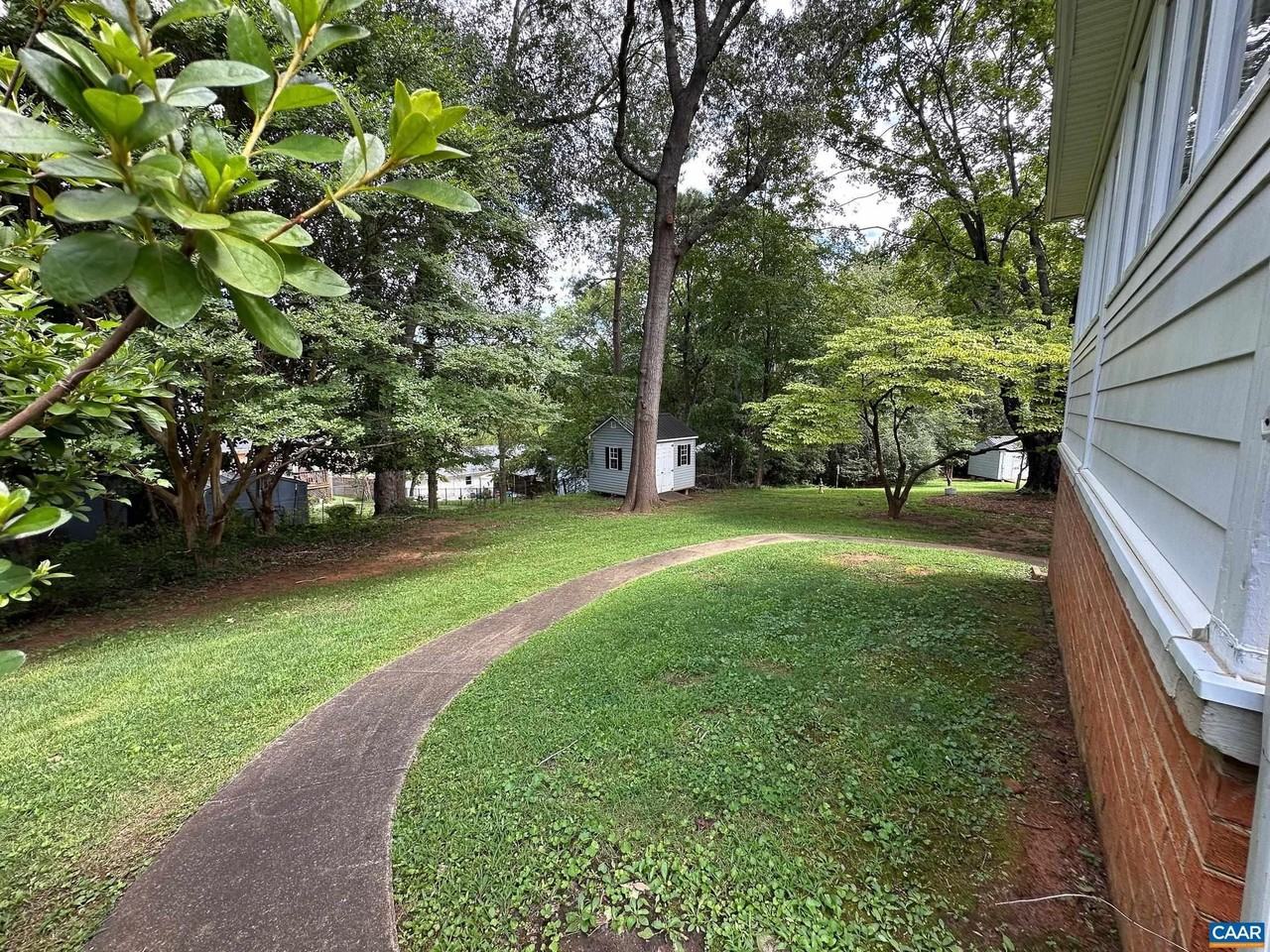 1313 Grove Rd - Photo 3 of 28