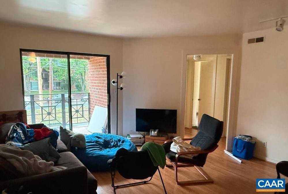 2108 Jefferson Park Ave - Photo 4 of 15