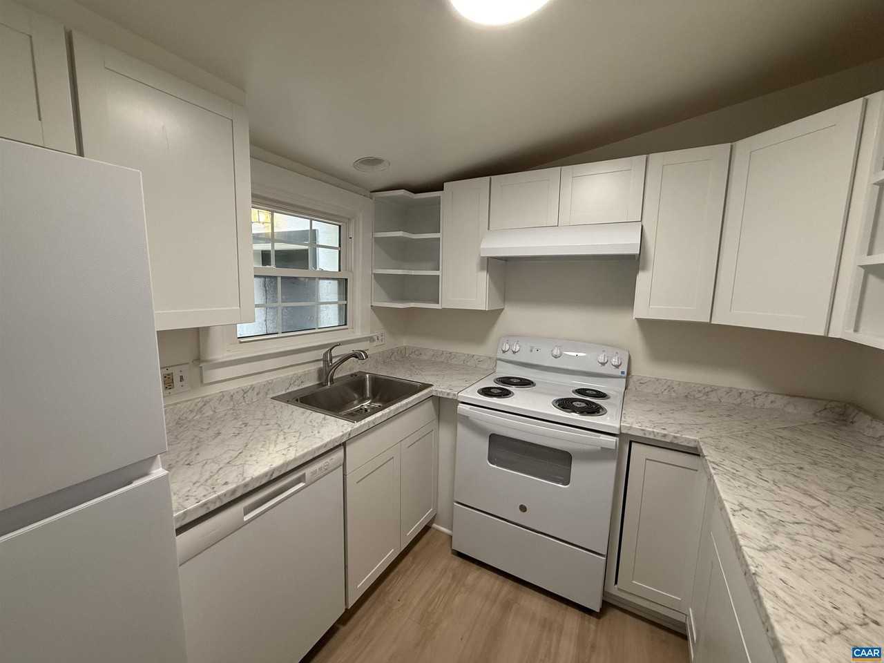 140 Valley Rd - Photo 5 of 16