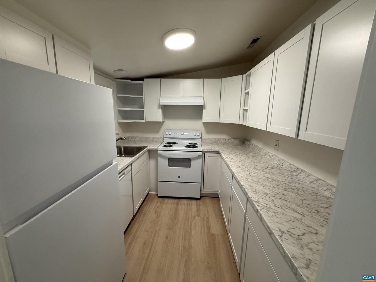 140 Valley Rd - Photo 6 of 16