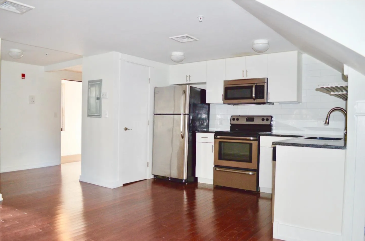 1300 Spruce St - Photo 2 of 12