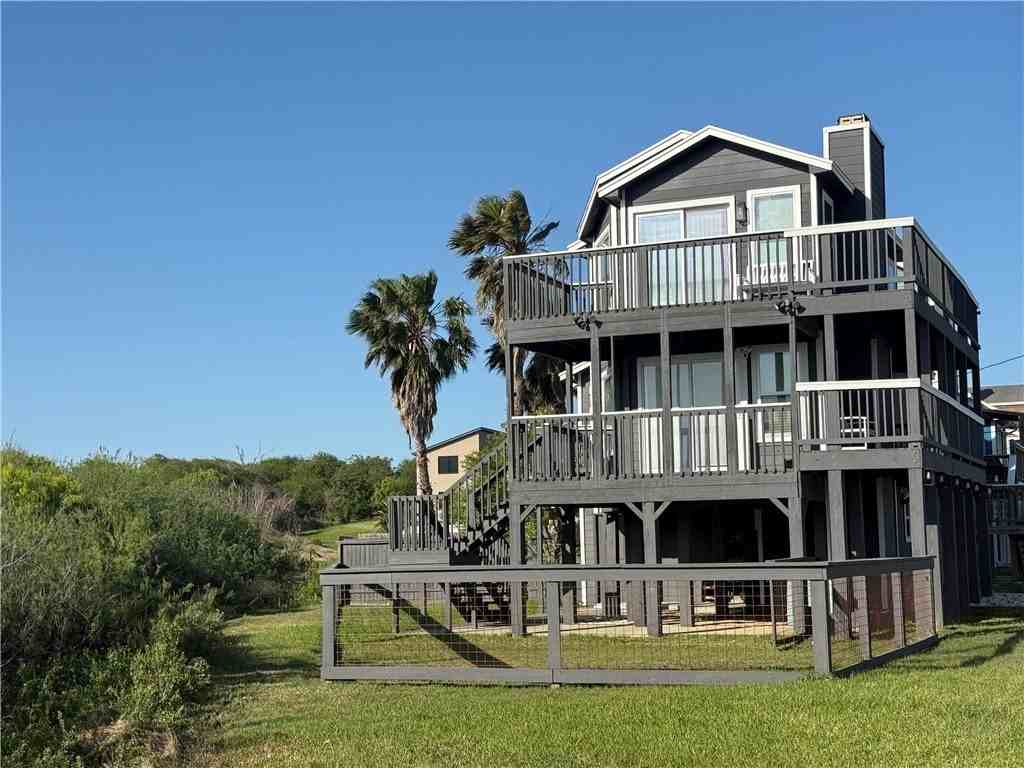 210 Causeway St - Photo 2 of 33