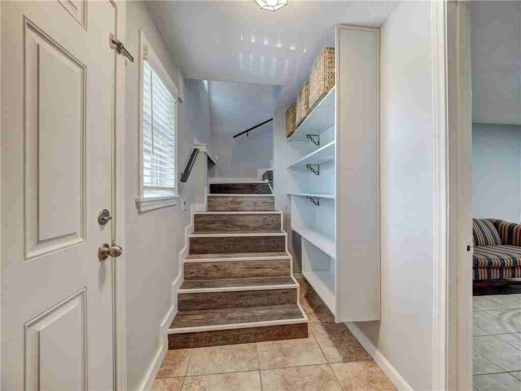 210 Causeway St - Photo 6 of 33