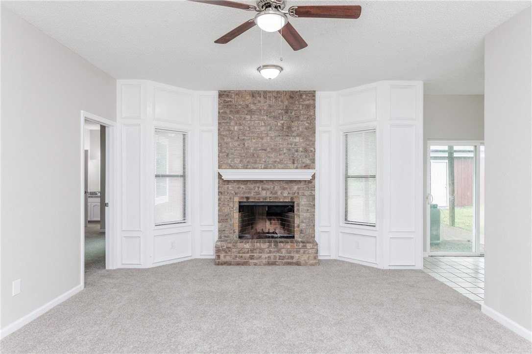 11313 Red Creek Cir - Photo 4 of 35