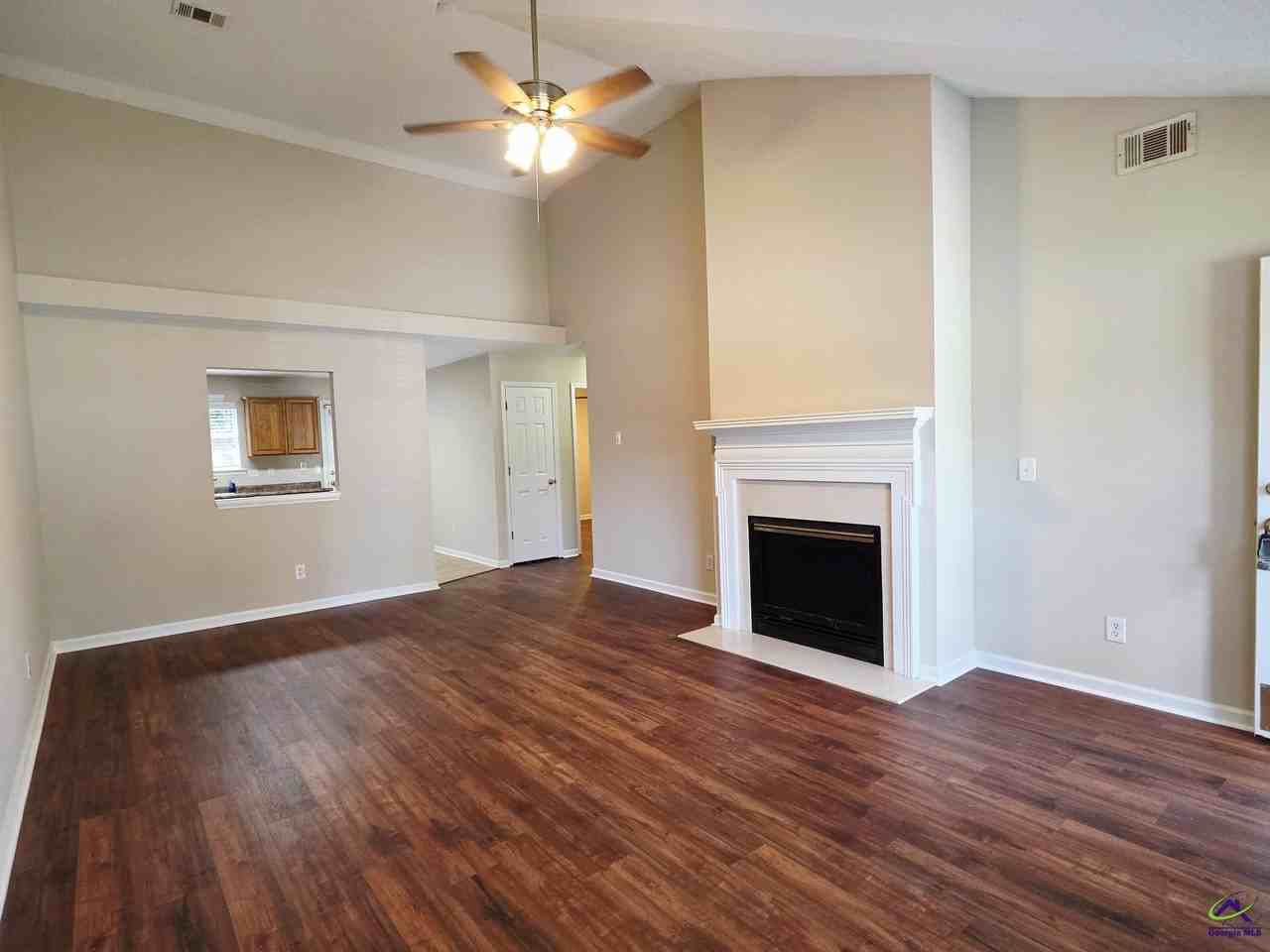 434 Woodland Dr - Photo 3 of 27