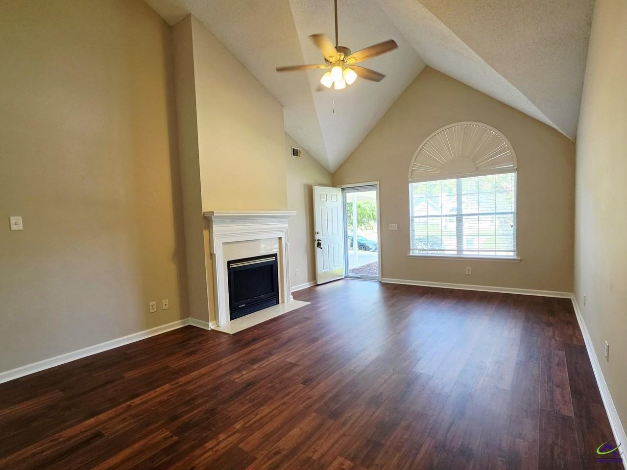 434 Woodland Dr - Photo 5 of 27
