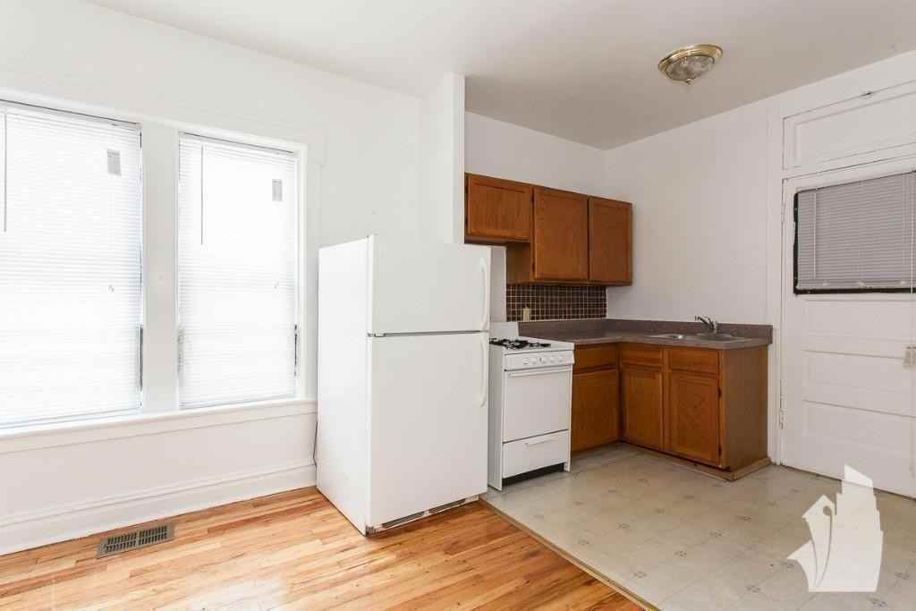 3823 N Fremont St #3827-5E1 - Photo 6 of 12