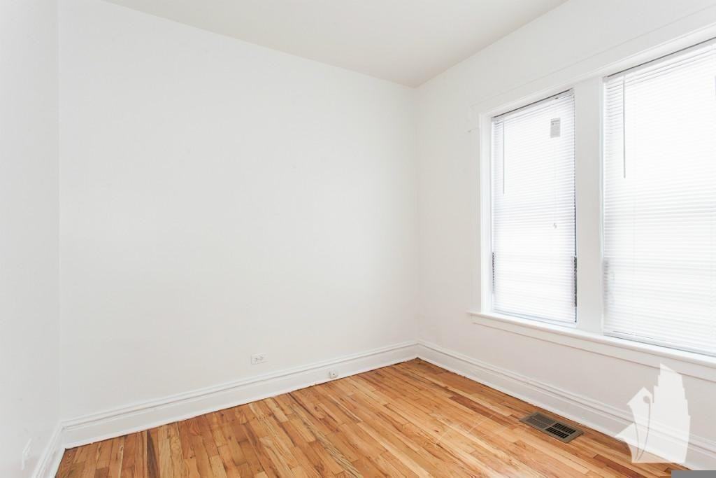 3823 N Fremont St #3827-5E1 - Photo 7 of 12