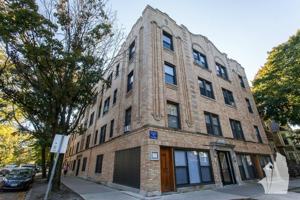 featured image of 1101 W Wellington Ave