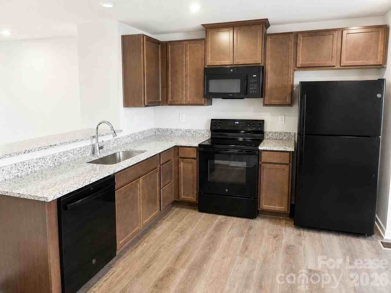 4018 Drakeford Towns Aly - Photo 2 of 12
