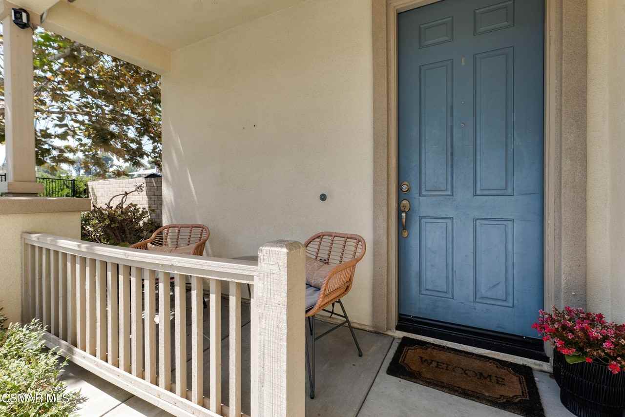 4707 Beachwood Ct - Photo 2 of 33