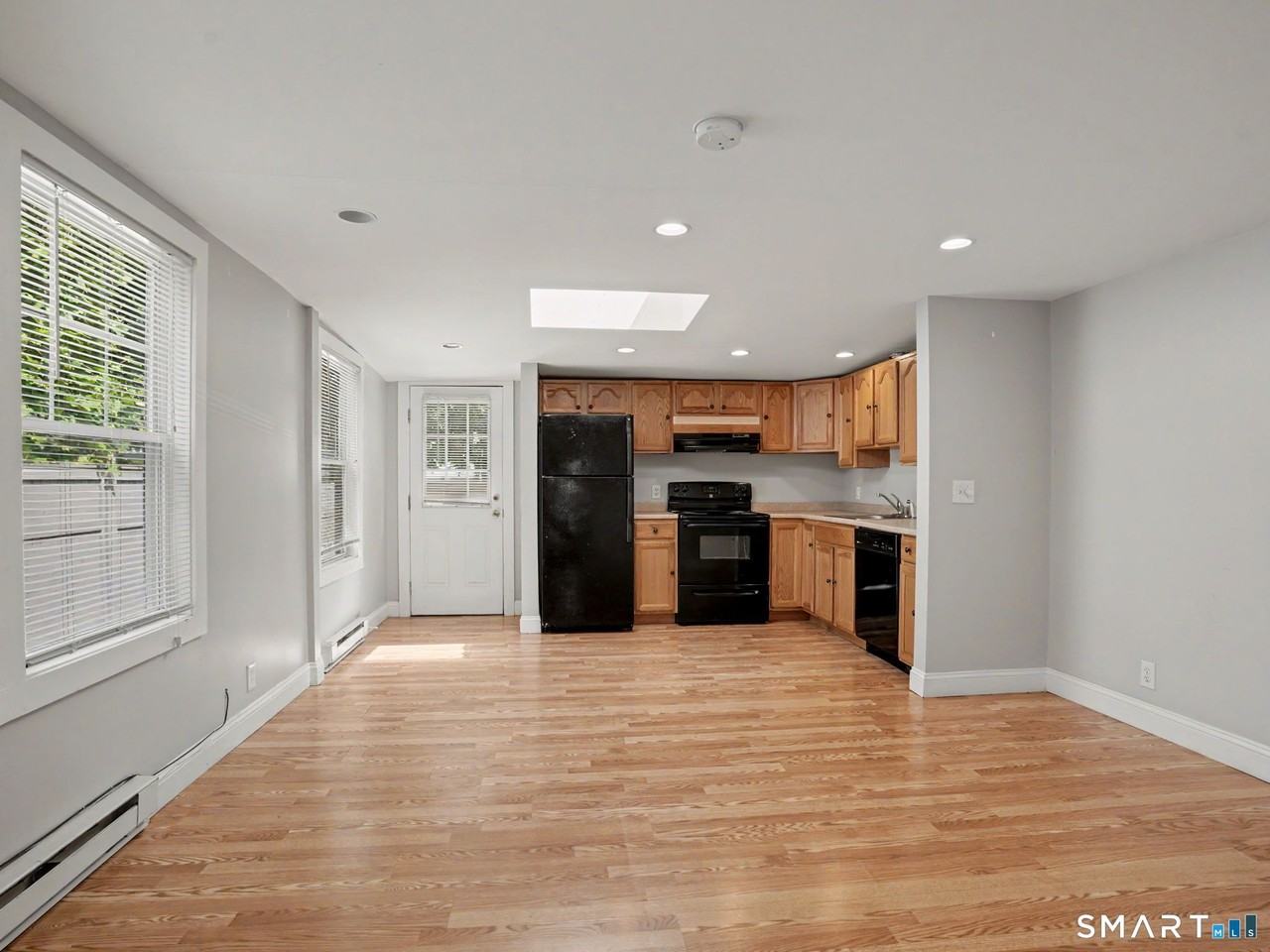 14 Center Ave #1S - Photo 6 of 19