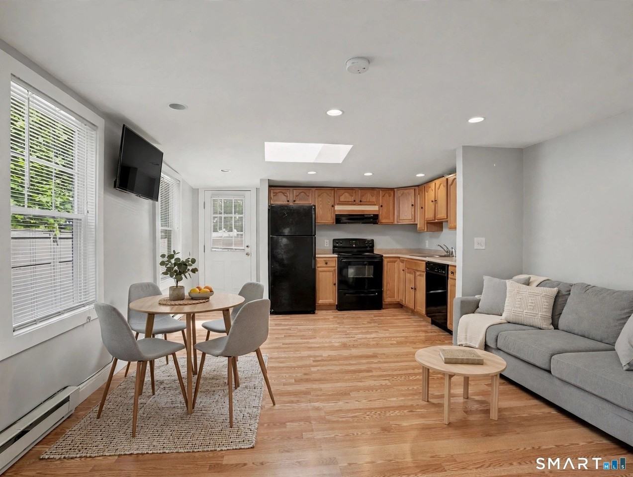 14 Center Ave #1S - Photo 7 of 19