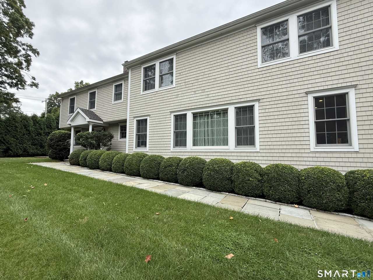 288 Noroton Ave - Photo 2 of 38