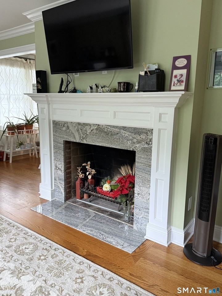 288 Noroton Ave - Photo 5 of 38