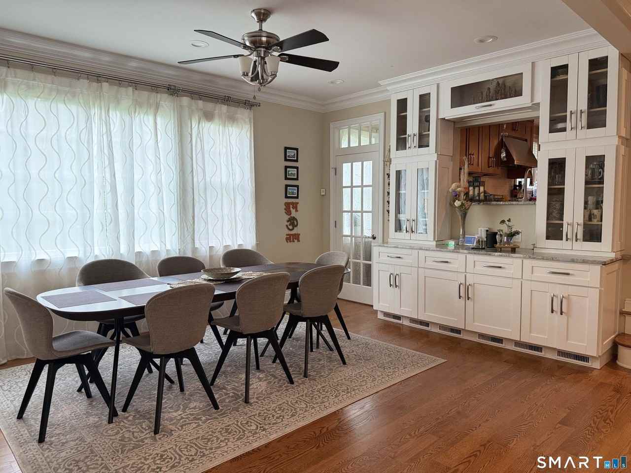 288 Noroton Ave - Photo 6 of 38
