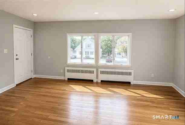 508 Garfield Ave #1stFL - Photo 5 of 13