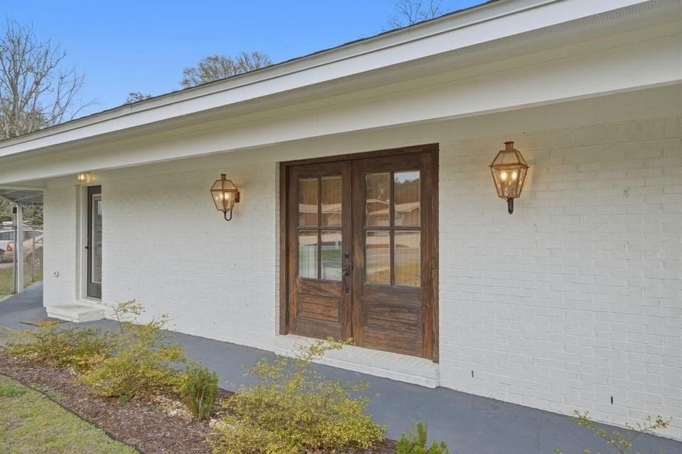 205 Baker Ave Nw - Photo 2 of 15