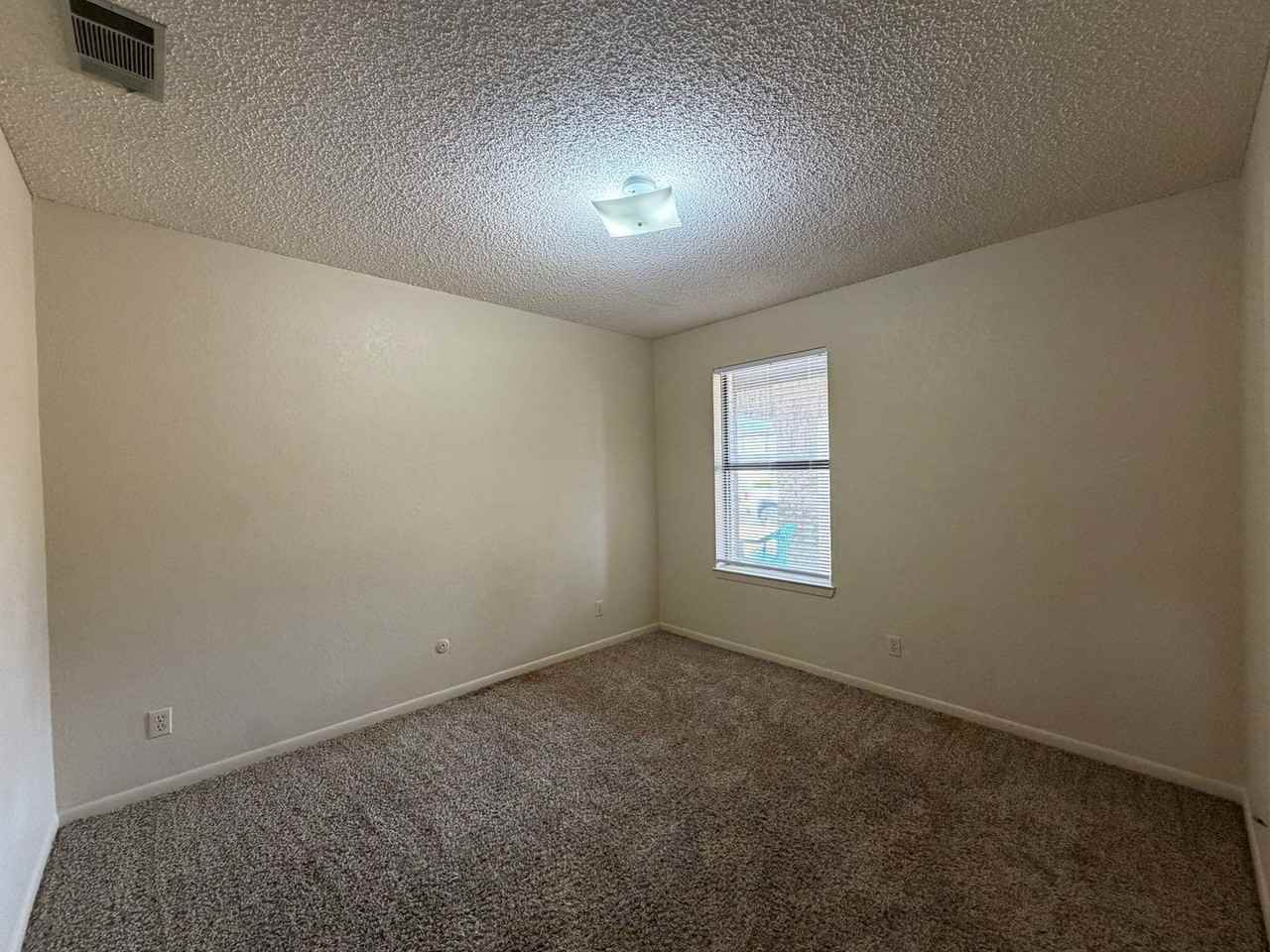 1403 Chapel Creek Rd - Photo 5 of 8