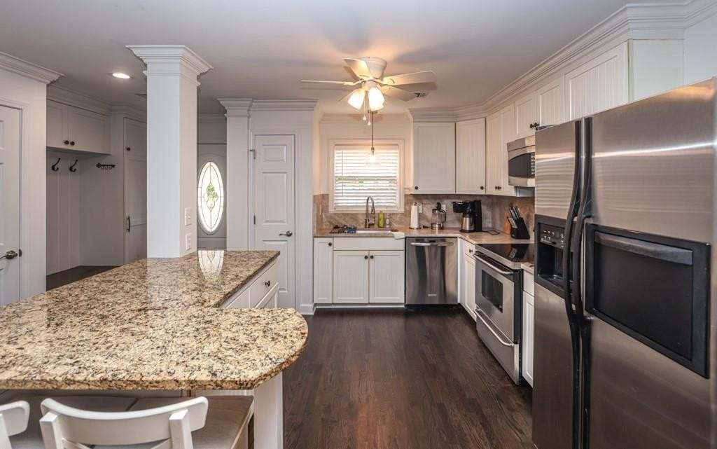 5019 Village Green Way - Photo 2 of 24