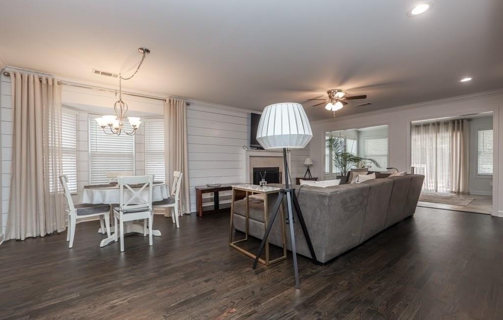 5019 Village Green Way - Photo 7 of 24