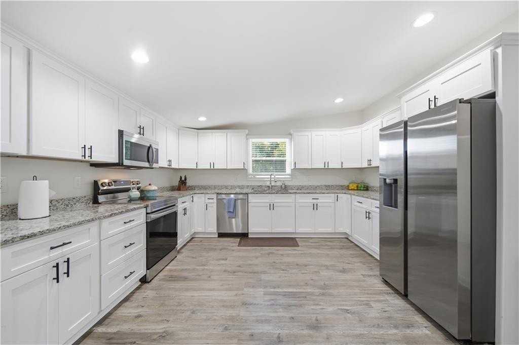 2477 Mcafee Rd - Photo 6 of 29