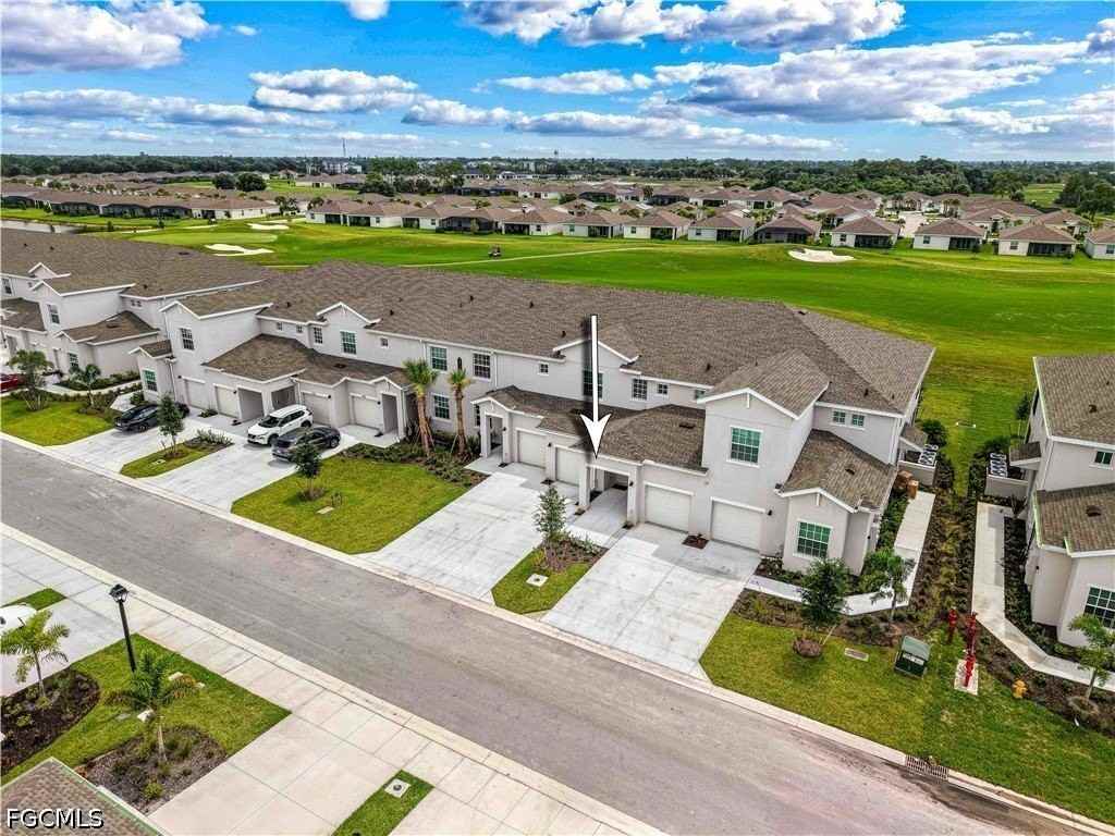 20550 Hazelnut Ct S - Photo 3 of 33